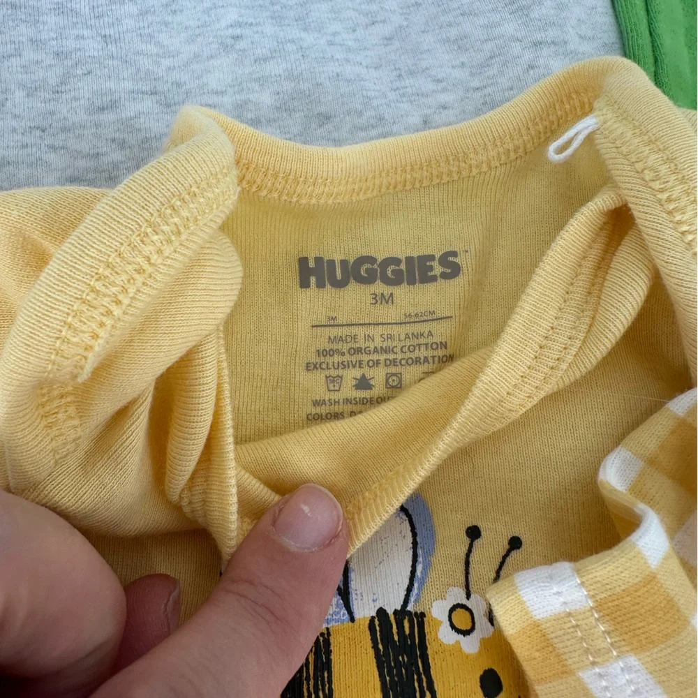 Lot of 6 Baby 0-3 Months Neutral Bodysuit Bears Sloth Bumblebee Green Yellow